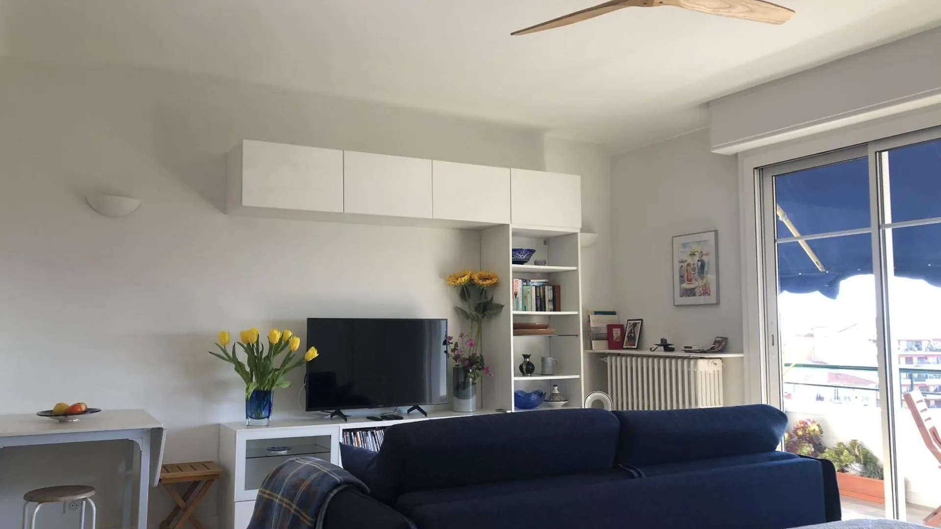 Neptune 5, Top Floor Studio, Sea View Menton