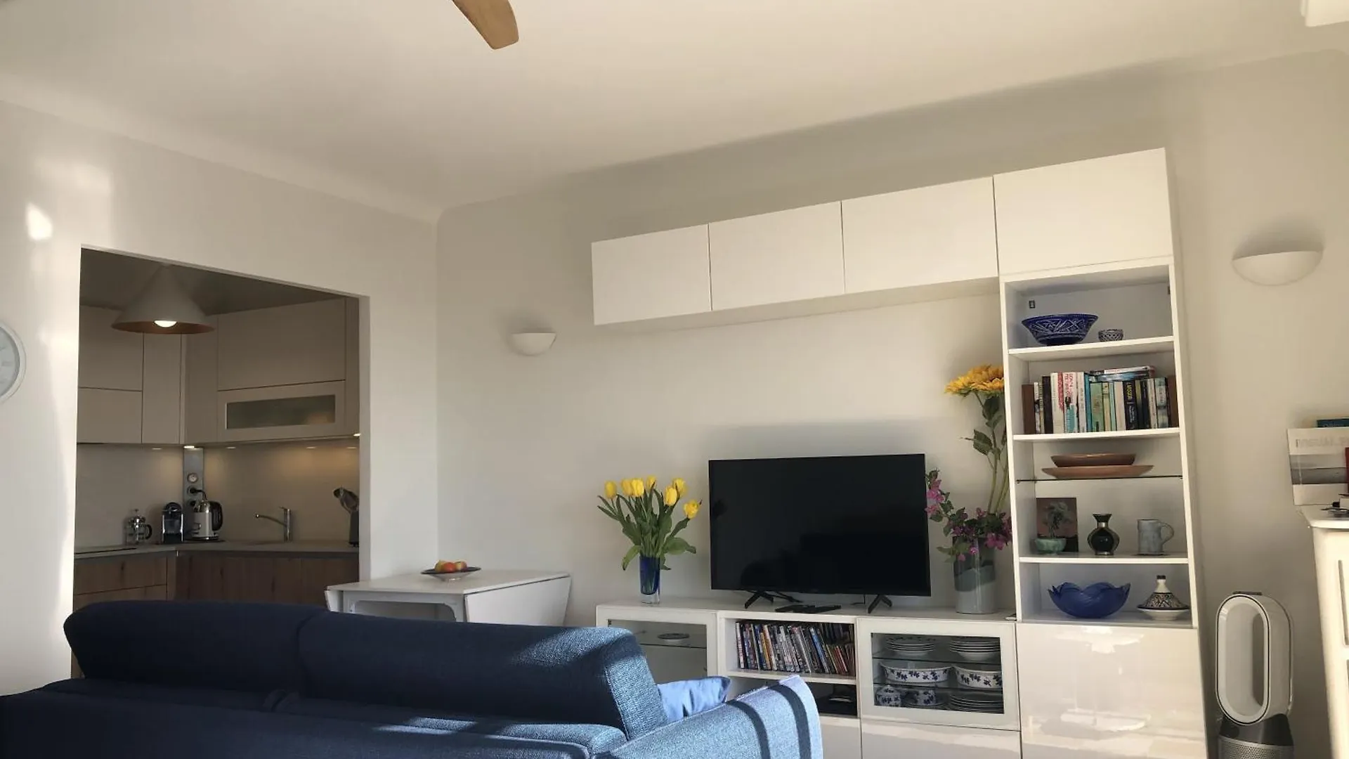 Neptune 5, Top Floor Studio, Sea View Menton