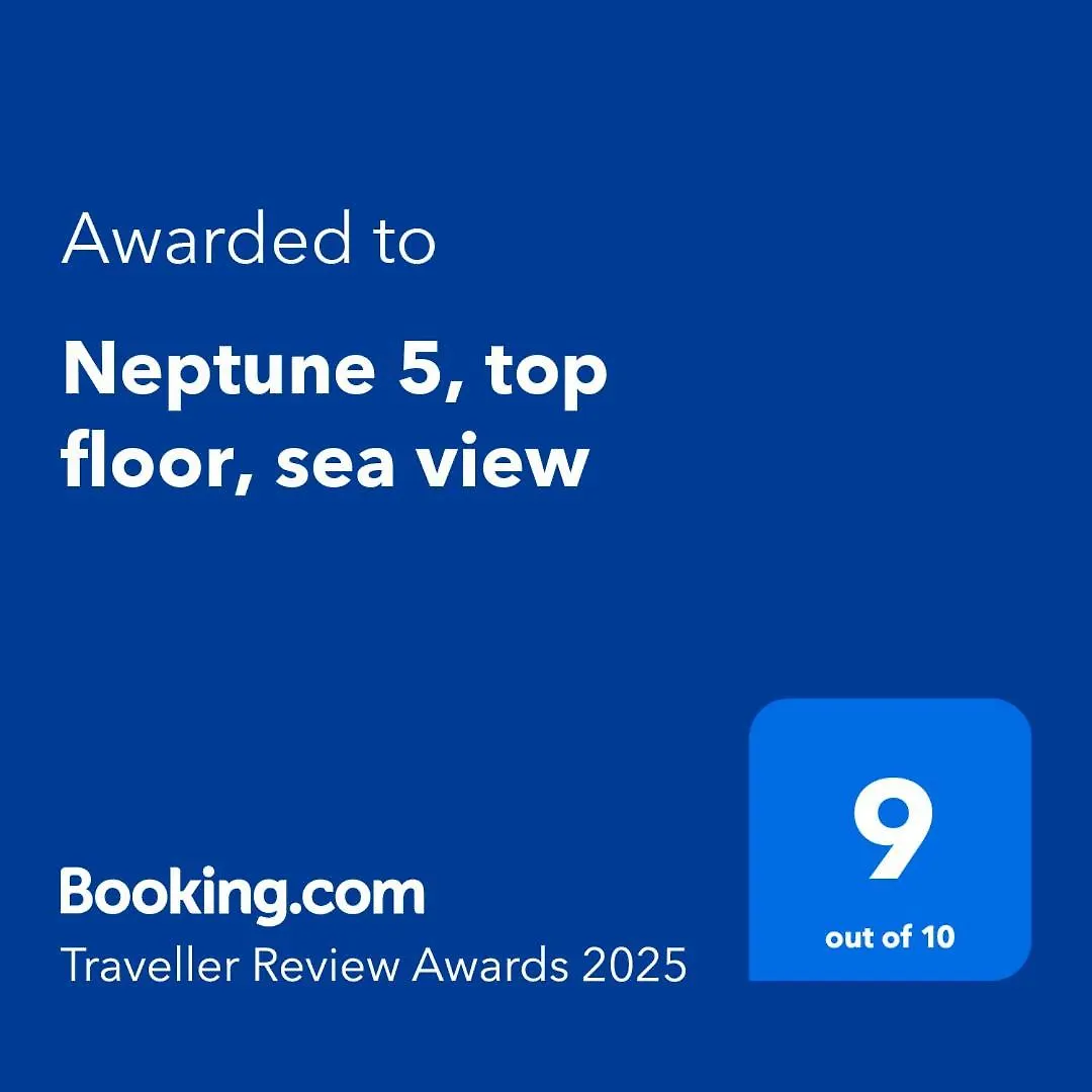 Neptune 5, Top Floor Studio, Sea View Menton 0*,  France