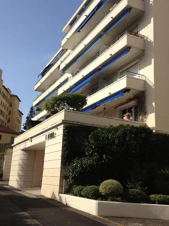 מנטון Neptune 5, Top Floor Studio, Sea View דירה